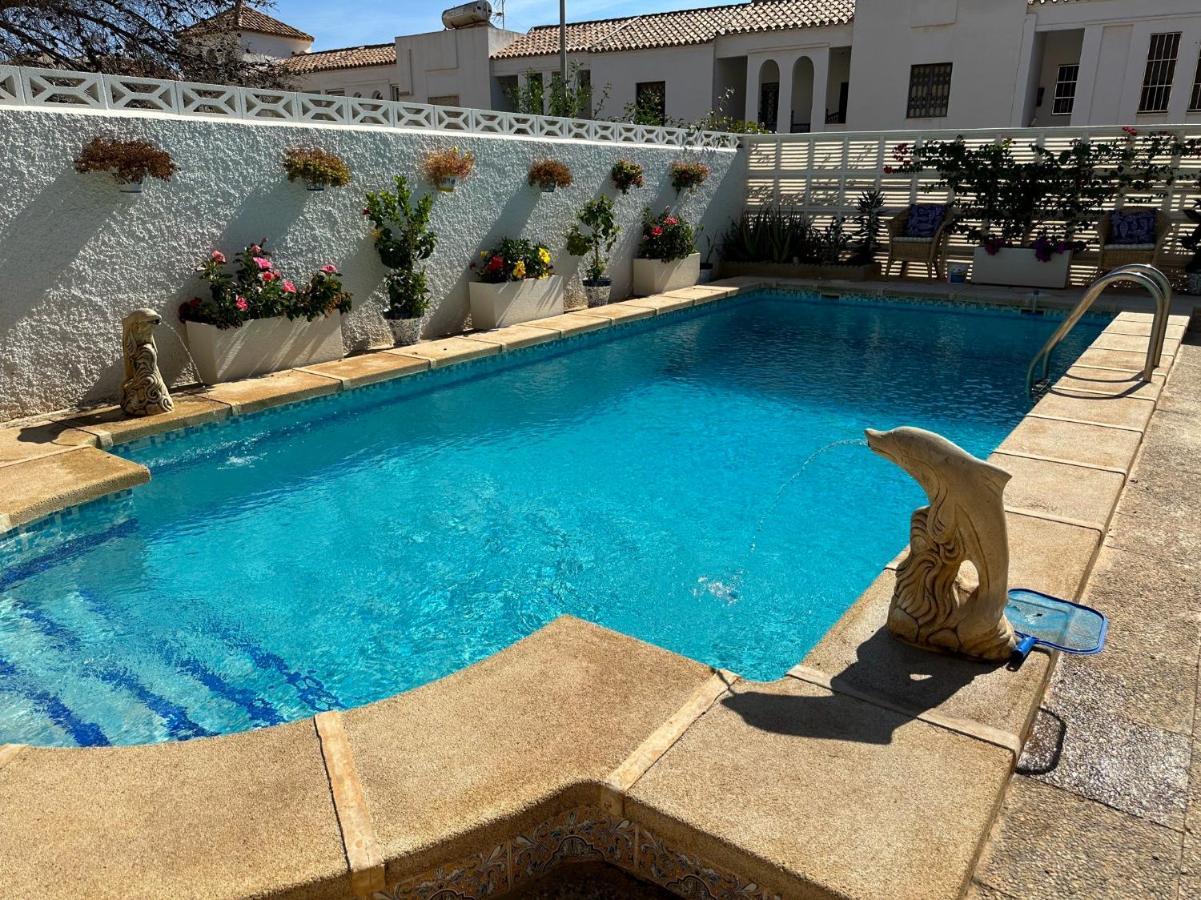 Large Villa Private Pool And Garden Near Beach Roquetas de Mar Dış mekan fotoğraf